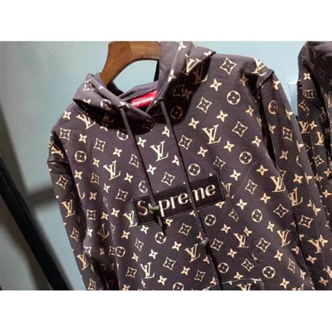 supreme per louis vuitton prezzo|louis vuitton supreme red hoodie.